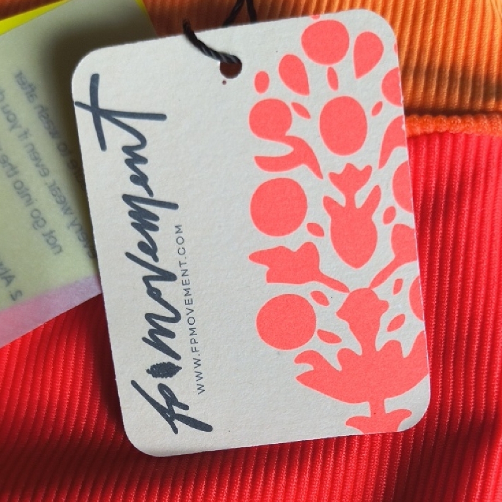 We The Free Athletic Shorts Orange and Red Lightweight Performance - Picture 2 of 3